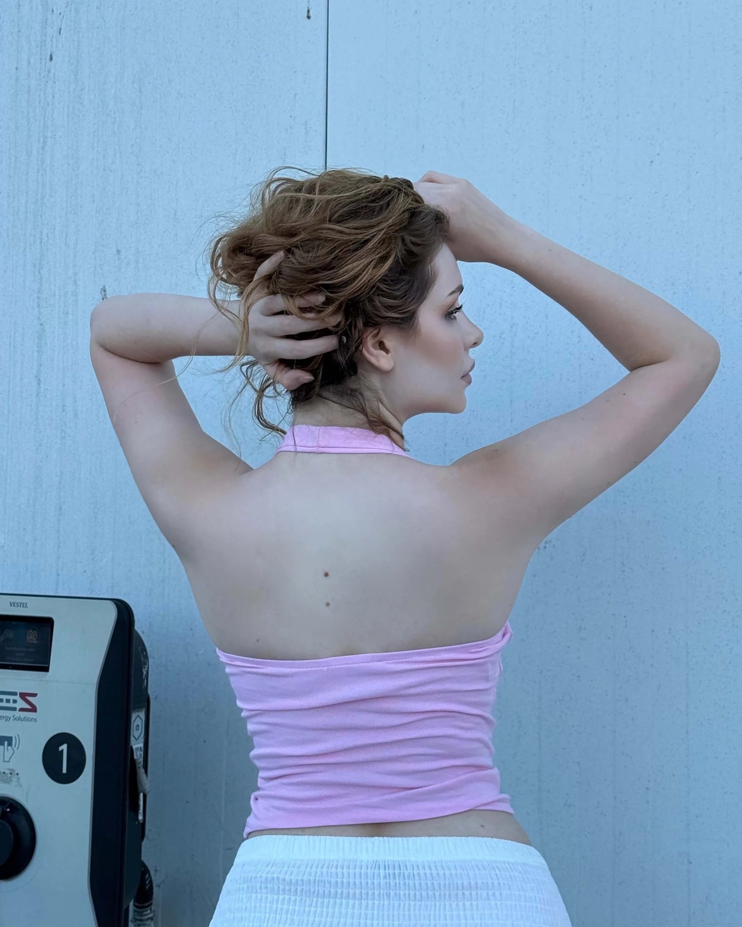 VADEIT POWDER THROUGH THE NECK CROP